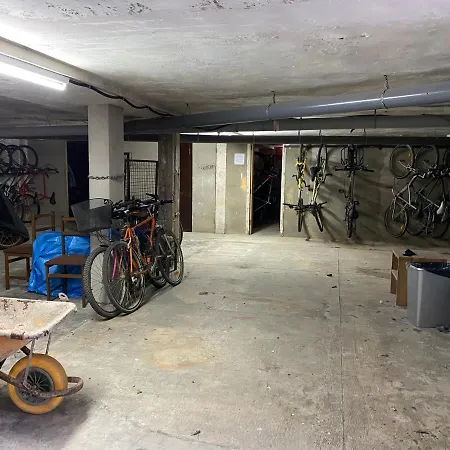 Per Parelles Reformat Amb Piscina Apartment