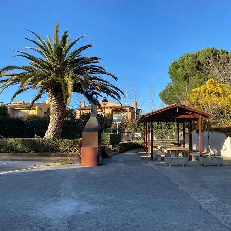 Per Parelles Reformat Amb Piscina Apartment *